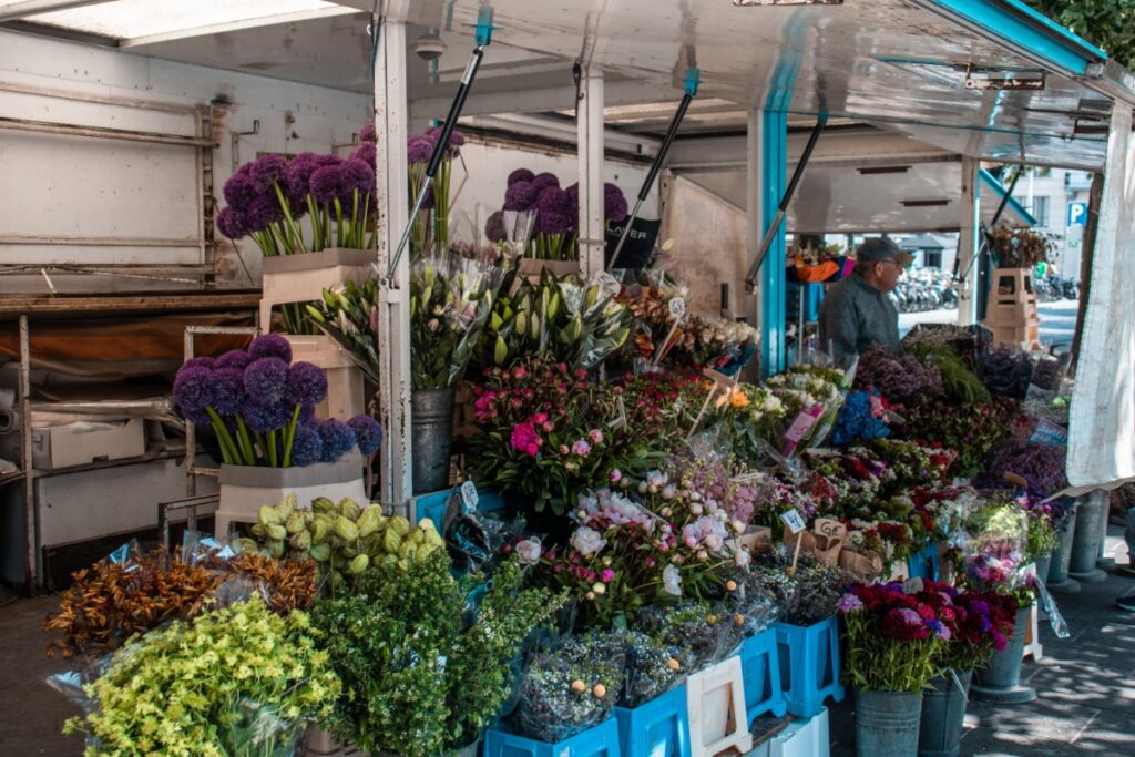 Τοπική αγορά με λουλούδια στην Γάνδη