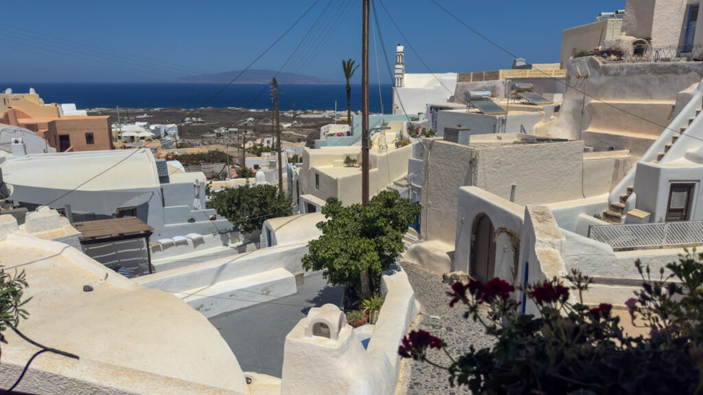 Θέα από την αυλή στο Κρινάκι
