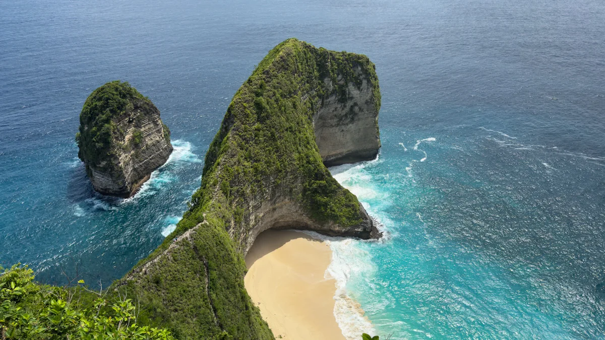 Kelingking beach